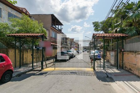 Casa de condomínio à venda com 90m², 4 quartos e 3 vagas Casa de condomínio à venda com 90m², 4 quartos e 3 vagasFachada do Condomínio