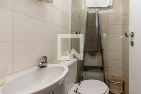 Apartamento à venda com 192m², 3 quartos e 4 vagasBanheiro de Serviço