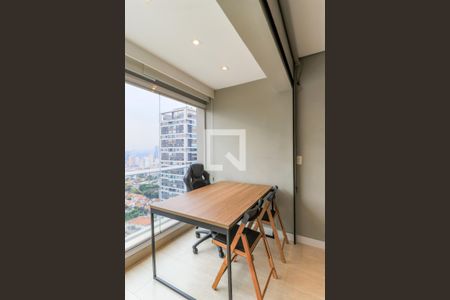 Studio à venda com 33m², 1 quarto e 1 vaga Studio à venda com 33m², 1 quarto e 1 vagaVaranda Studio