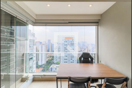 Studio à venda com 33m², 1 quarto e 1 vaga Studio à venda com 33m², 1 quarto e 1 vagaVaranda Studio