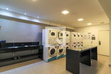 Studio à venda com 33m², 1 quarto e 1 vaga Studio à venda com 33m², 1 quarto e 1 vagaÁrea comum - Lavanderia
