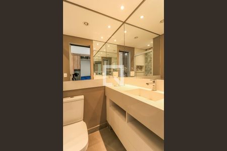 Studio à venda com 33m², 1 quarto e 1 vaga Studio à venda com 33m², 1 quarto e 1 vagaBanheiro Studio