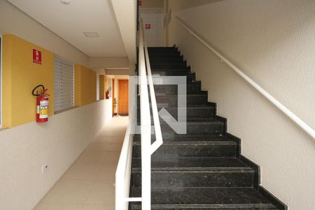 Apartamento à venda com 40m², 2 quartos e 1 vagaescada