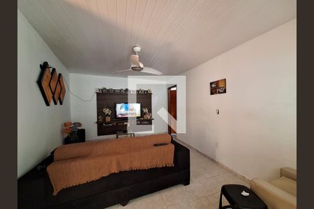 Casa à venda com 200m², 5 quartos e 4 vagas Casa à venda com 200m², 5 quartos e 4 vagasSala casa 2