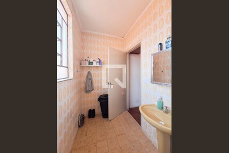 Casa à venda com 200m², 5 quartos e 4 vagas Casa à venda com 200m², 5 quartos e 4 vagasBanheiro casa 2