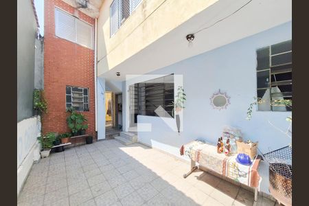 Casa à venda com 200m², 5 quartos e 4 vagas Casa à venda com 200m², 5 quartos e 4 vagasEntrada casa 2