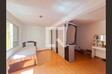 Casa à venda com 200m², 5 quartos e 4 vagas Casa à venda com 200m², 5 quartos e 4 vagasQuarto casa 2