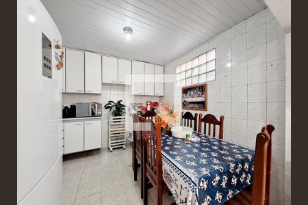 Casa à venda com 200m², 5 quartos e 4 vagas Casa à venda com 200m², 5 quartos e 4 vagasCozinha casa 2