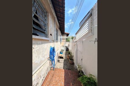 Casa à venda com 200m², 5 quartos e 4 vagas Casa à venda com 200m², 5 quartos e 4 vagasQuintal