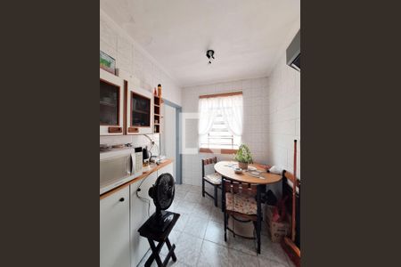 Casa à venda com 200m², 5 quartos e 4 vagas Casa à venda com 200m², 5 quartos e 4 vagasCozinha