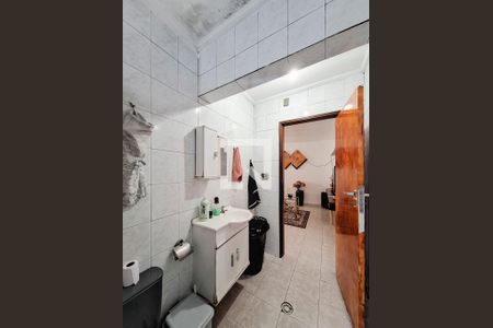 Casa à venda com 200m², 5 quartos e 4 vagas Casa à venda com 200m², 5 quartos e 4 vagasBanheiro casa 2