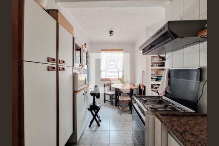 Casa à venda com 200m², 5 quartos e 4 vagas Casa à venda com 200m², 5 quartos e 4 vagasCozinha