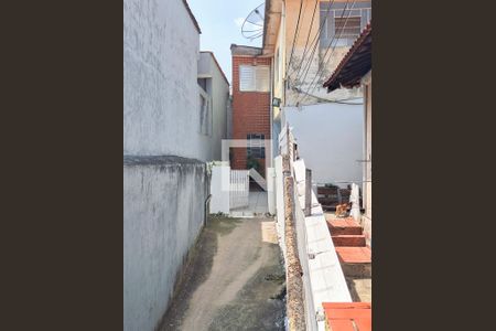 Casa à venda com 200m², 5 quartos e 4 vagas Casa à venda com 200m², 5 quartos e 4 vagasEntrada casa 2