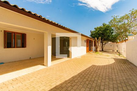 Casa à venda com 160m², 3 quartos e 3 vagas Casa à venda com 160m², 3 quartos e 3 vagasÁrea externa