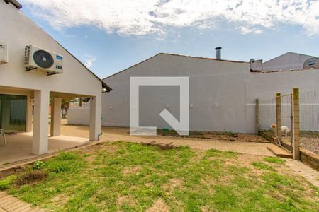 Casa à venda com 160m², 3 quartos e 3 vagas Casa à venda com 160m², 3 quartos e 3 vagasÁrea externa