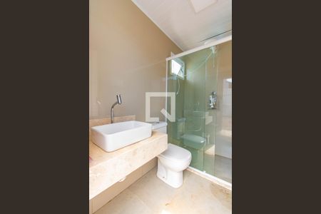 Casa à venda com 160m², 3 quartos e 3 vagas Casa à venda com 160m², 3 quartos e 3 vagasBanheiro