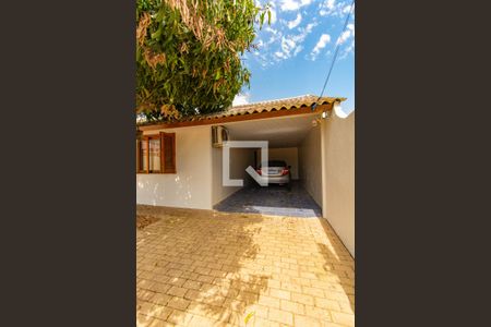 Casa à venda com 160m², 3 quartos e 3 vagas Casa à venda com 160m², 3 quartos e 3 vagasÁrea externa