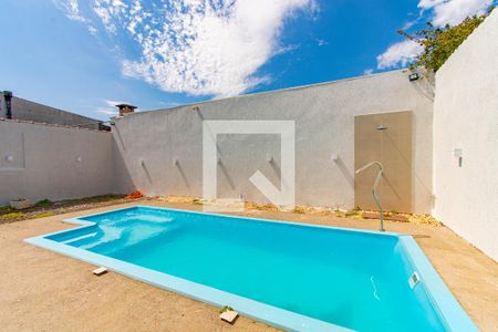 Casa à venda com 160m², 3 quartos e 3 vagas Casa à venda com 160m², 3 quartos e 3 vagasÁrea externa