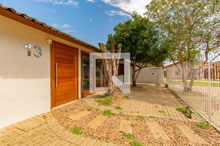 Casa à venda com 160m², 3 quartos e 3 vagas Casa à venda com 160m², 3 quartos e 3 vagasÁrea externa