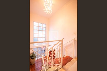 Casa para alugar com 152m², 3 quartos e 3 vagasEscada