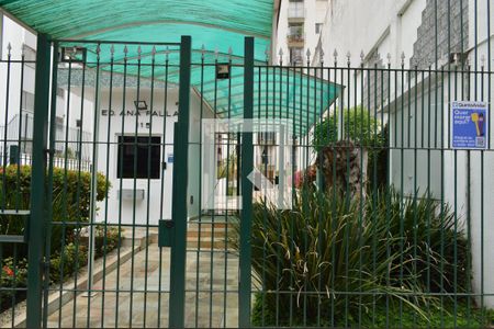 Apartamento à venda com 45m², 1 quarto e 1 vagaFachada + Plaquinha