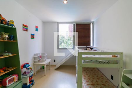 Apartamento à venda com 183m², 4 quartos e 2 vagasQuarto 2