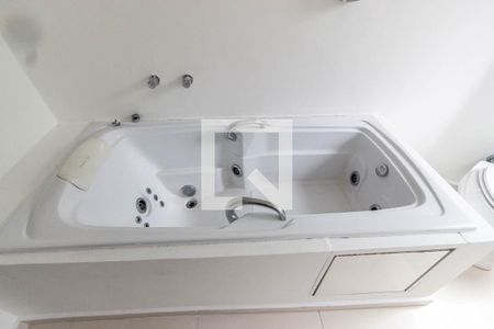 Casa à venda com 300m², 3 quartos e 2 vagasSuíte