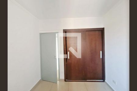 Apartamento à venda com 56m², 2 quartos e 1 vagaQuarto 02