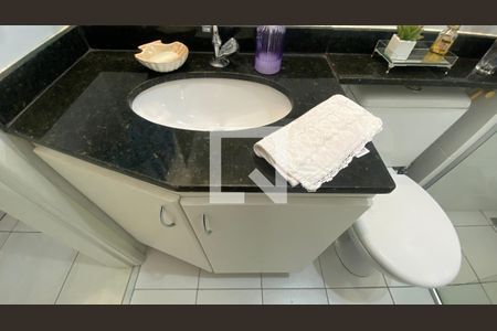 Apartamento à venda com 75m², 3 quartos e 1 vagaBanheiro Social