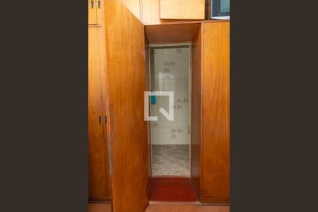 Apartamento à venda com 220m², 3 quartos e 3 vagasBanheiro da suíte