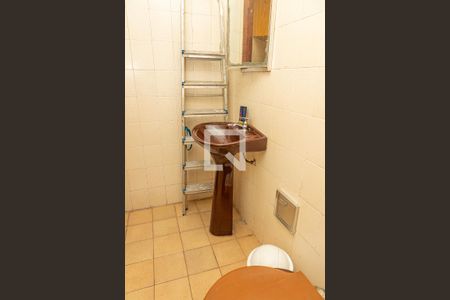 Apartamento à venda com 220m², 3 quartos e 3 vagasBanheiro de serviço