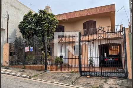 Casa à venda com 375m², 4 quartos e 3 vagasFachada