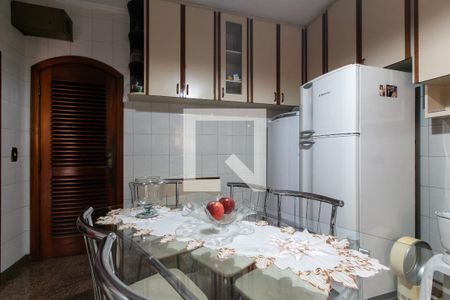 Casa à venda com 375m², 4 quartos e 3 vagasCozinha - Armários