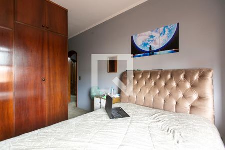 Casa à venda com 375m², 4 quartos e 3 vagasSuíte 2