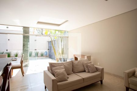 Sala de apartamento à venda com 3 quartos, 200m² em Sion, Belo Horizonte
