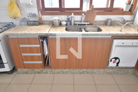 Casa à venda com 350m², 3 quartos e 4 vagasCozinha