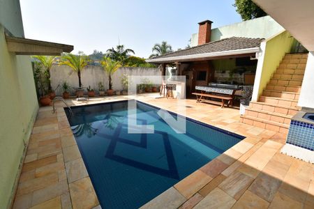 Casa à venda com 350m², 3 quartos e 4 vagasBanheiro de Serviço - Vista