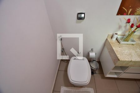 Casa à venda com 350m², 3 quartos e 4 vagasLavabo