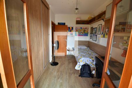 Casa à venda com 350m², 3 quartos e 4 vagasQuarto 2