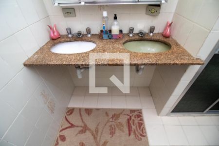 Casa à venda com 250m², 5 quartos e 5 vagasBanheiro