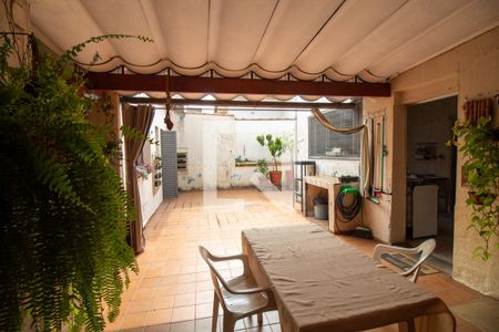 Casa à venda com 250m², 5 quartos e 5 vagasQuintal