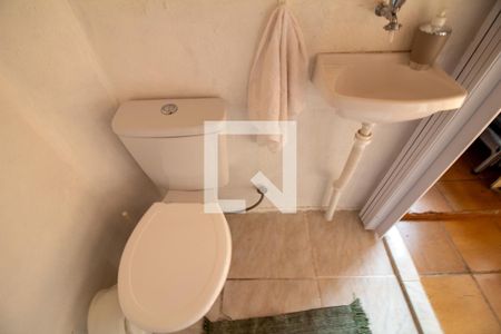 Casa à venda com 250m², 5 quartos e 5 vagasBanheiro de Serviço