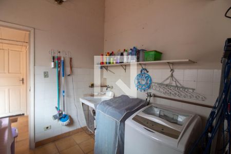 Casa à venda com 250m², 5 quartos e 5 vagasÁrea de Serviço