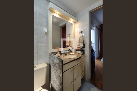 Apartamento à venda com 140m², 2 quartos e 2 vagasBanheiro da Suíte