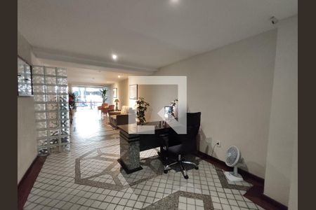 Apartamento à venda com 140m², 2 quartos e 2 vagasFachada e portaria