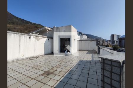 Apartamento à venda com 140m², 2 quartos e 2 vagasTerraço