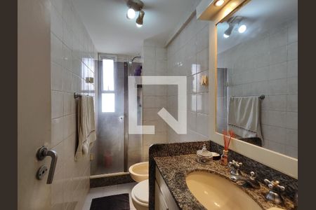 Apartamento à venda com 140m², 2 quartos e 2 vagasBanheiro da Suíte