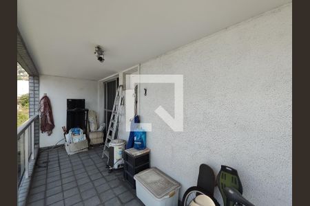 Apartamento à venda com 140m², 2 quartos e 2 vagasVaranda Suíte