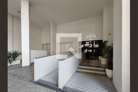 Apartamento à venda com 140m², 2 quartos e 2 vagasFachada e portaria