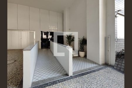 Apartamento à venda com 140m², 2 quartos e 2 vagasFachada e portaria